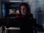 extant_StarTrek_VOY_6x21-LiveFastAndProsper_02326.jpg