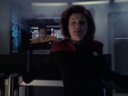 extant_StarTrek_VOY_6x21-LiveFastAndProsper_02335.jpg