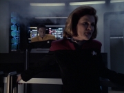 extant_StarTrek_VOY_6x21-LiveFastAndProsper_02336.jpg