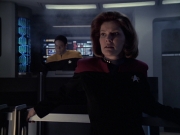 extant_StarTrek_VOY_6x21-LiveFastAndProsper_02349.jpg