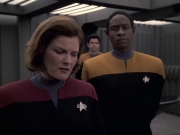 Filename=extant_StarTrek_VOY_6x21-LiveFastAndProsper_02549.jpg
Filesize=138KiB
Dimensions=1200x900
Date added=Jan 03, 2020 extant_StarTrek_VOY_6x21-LiveFastAndProsper_02549.jpg