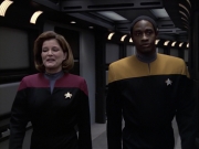Filename=extant_StarTrek_VOY_6x21-LiveFastAndProsper_02659.jpg
Filesize=143KiB
Dimensions=1200x900
Date added=Jan 03, 2020 extant_StarTrek_VOY_6x21-LiveFastAndProsper_02659.jpg