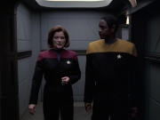 Filename=extant_StarTrek_VOY_6x21-LiveFastAndProsper_02682.jpg
Filesize=124KiB
Dimensions=1200x900
Date added=Jan 03, 2020 extant_StarTrek_VOY_6x21-LiveFastAndProsper_02682.jpg