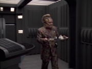 extant_StarTrek_VOY_6x21-LiveFastAndProsper_02710.jpg