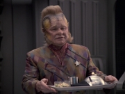 extant_StarTrek_VOY_6x21-LiveFastAndProsper_02720.jpg