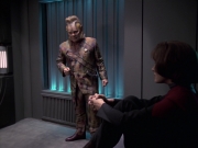 extant_StarTrek_VOY_6x21-LiveFastAndProsper_02742.jpg
