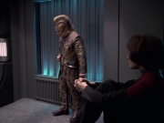 extant_StarTrek_VOY_6x21-LiveFastAndProsper_02743.jpg