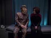 extant_StarTrek_VOY_6x21-LiveFastAndProsper_02874.jpg