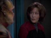 extant_StarTrek_VOY_6x21-LiveFastAndProsper_02878.jpg