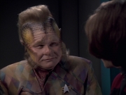 extant_StarTrek_VOY_6x21-LiveFastAndProsper_02889.jpg