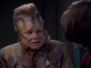 extant_StarTrek_VOY_6x21-LiveFastAndProsper_02891.jpg