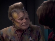 extant_StarTrek_VOY_6x21-LiveFastAndProsper_02898.jpg
