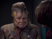 extant_StarTrek_VOY_6x21-LiveFastAndProsper_02906.jpg