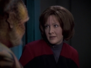 extant_StarTrek_VOY_6x21-LiveFastAndProsper_02944.jpg