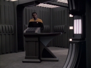 extant_StarTrek_VOY_6x21-LiveFastAndProsper_03013.jpg