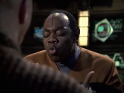extant_StarTrek_VOY_6x21-LiveFastAndProsper_03103.jpg