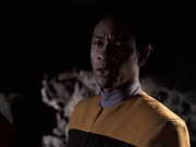 extant_StarTrek_VOY_6x21-LiveFastAndProsper_03486.jpg