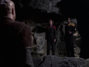 extant_StarTrek_VOY_6x21-LiveFastAndProsper_03503.jpg