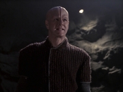 extant_StarTrek_VOY_6x21-LiveFastAndProsper_03507.jpg