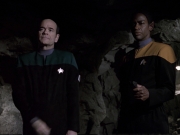 extant_StarTrek_VOY_6x21-LiveFastAndProsper_03516.jpg