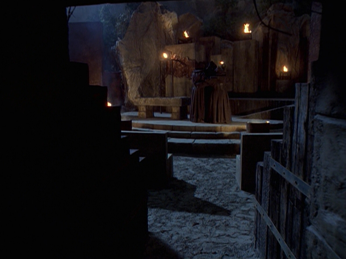 extant_StarTrek_VOY_6x22-Muse_00003.jpg