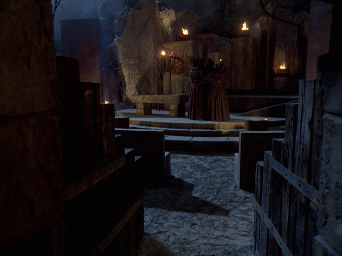 extant_StarTrek_VOY_6x22-Muse_00004.jpg