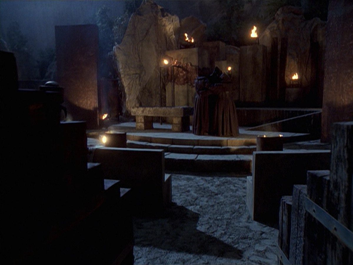extant_StarTrek_VOY_6x22-Muse_00008.jpg