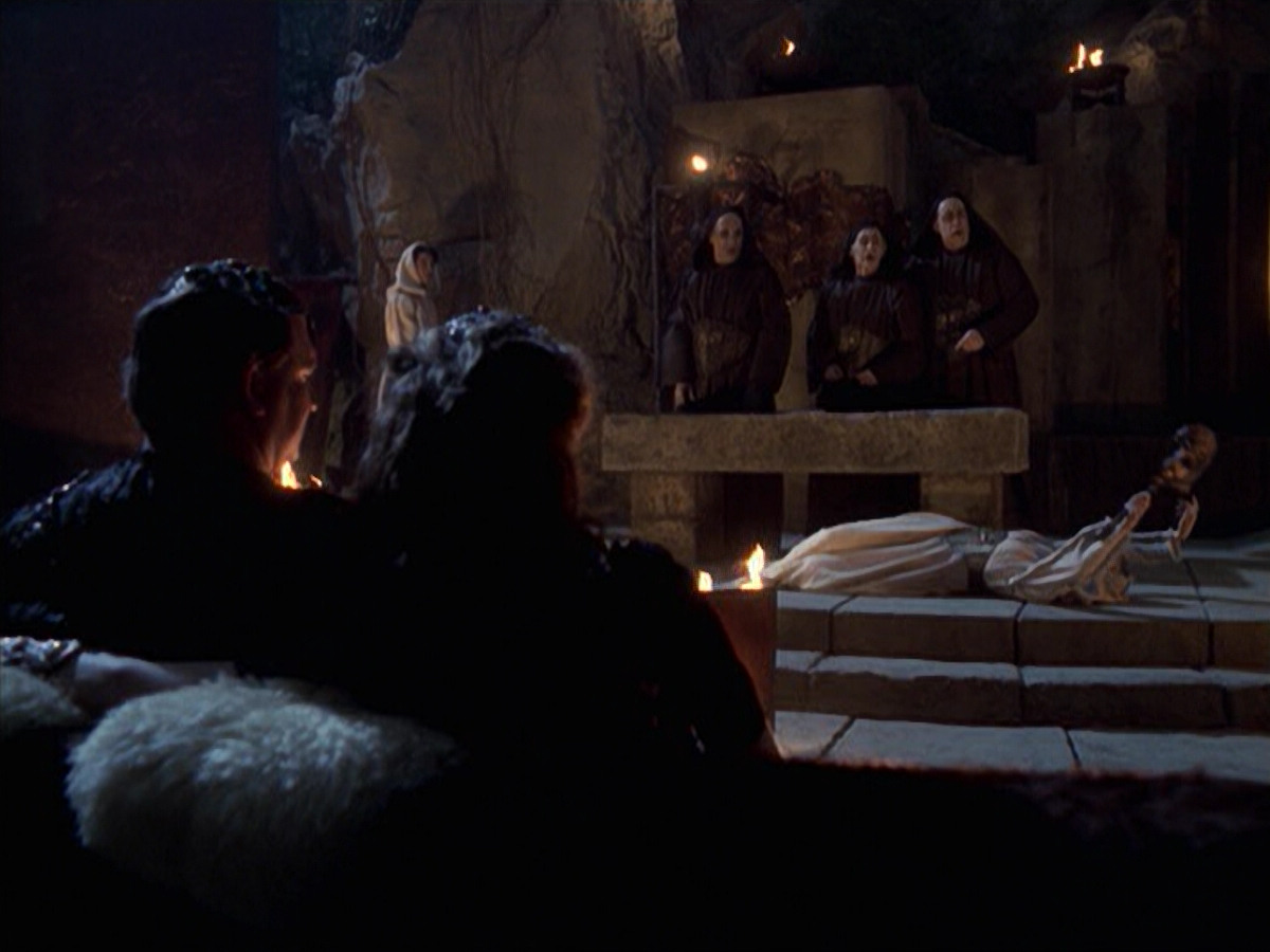extant_StarTrek_VOY_6x22-Muse_00092.jpg