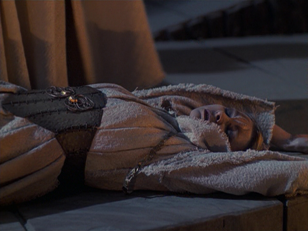 extant_StarTrek_VOY_6x22-Muse_00100.jpg