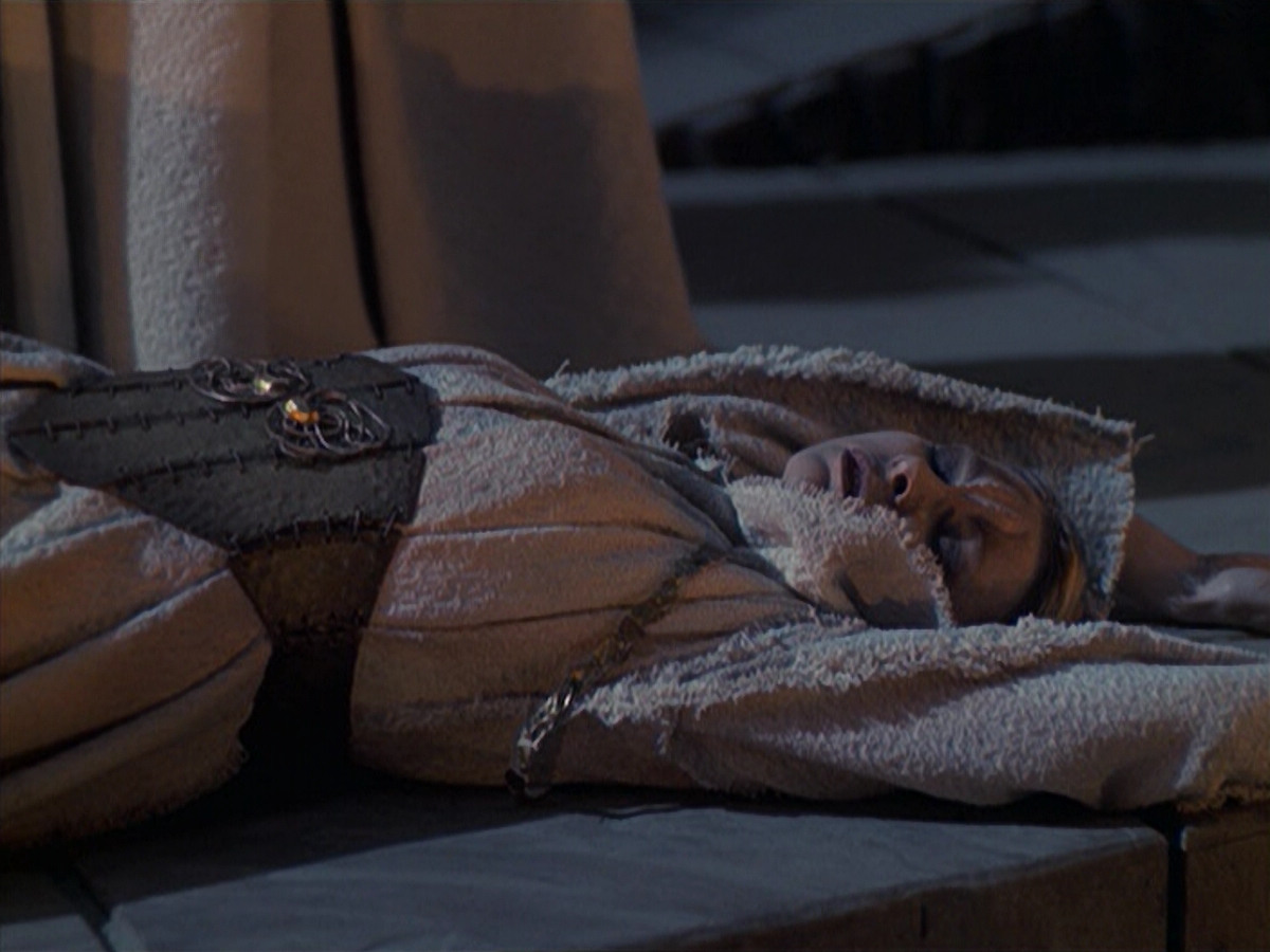 extant_StarTrek_VOY_6x22-Muse_00102.jpg