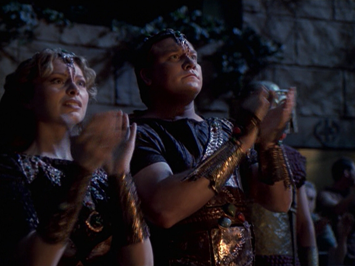 extant_StarTrek_VOY_6x22-Muse_00128.jpg