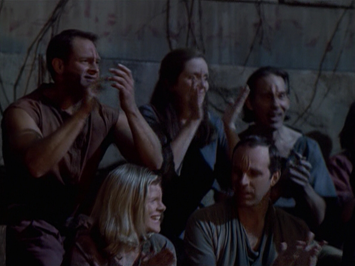 extant_StarTrek_VOY_6x22-Muse_00131.jpg