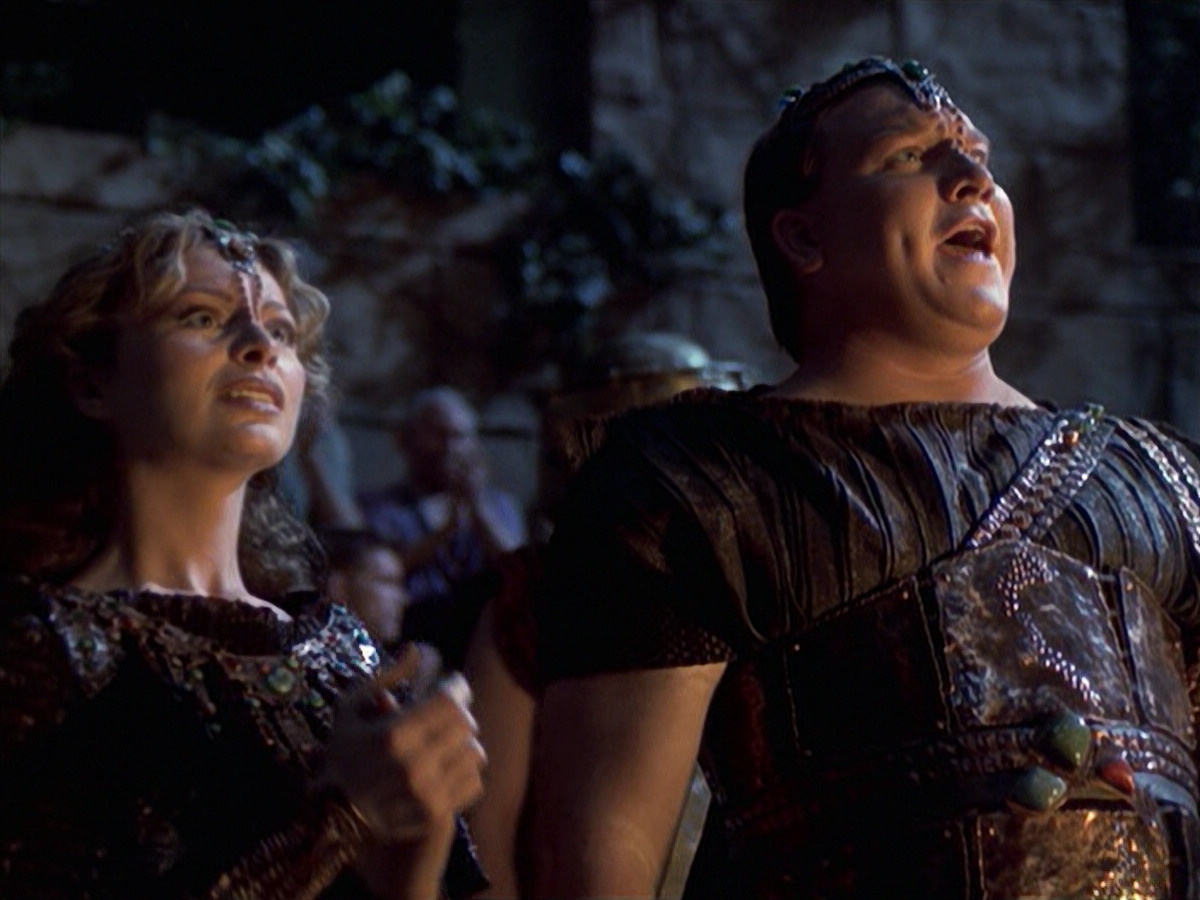 extant_StarTrek_VOY_6x22-Muse_00139.jpg