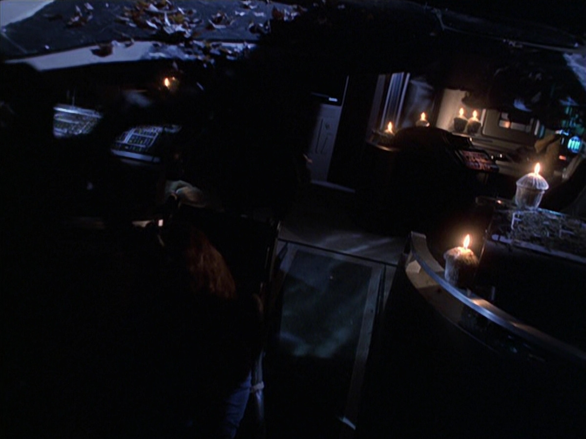 extant_StarTrek_VOY_6x22-Muse_00265.jpg