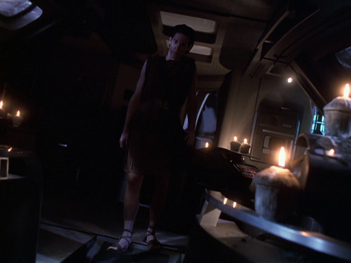 extant_StarTrek_VOY_6x22-Muse_00285.jpg
