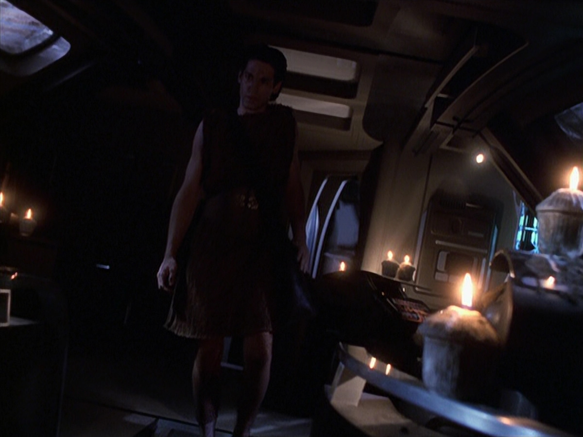 extant_StarTrek_VOY_6x22-Muse_00286.jpg