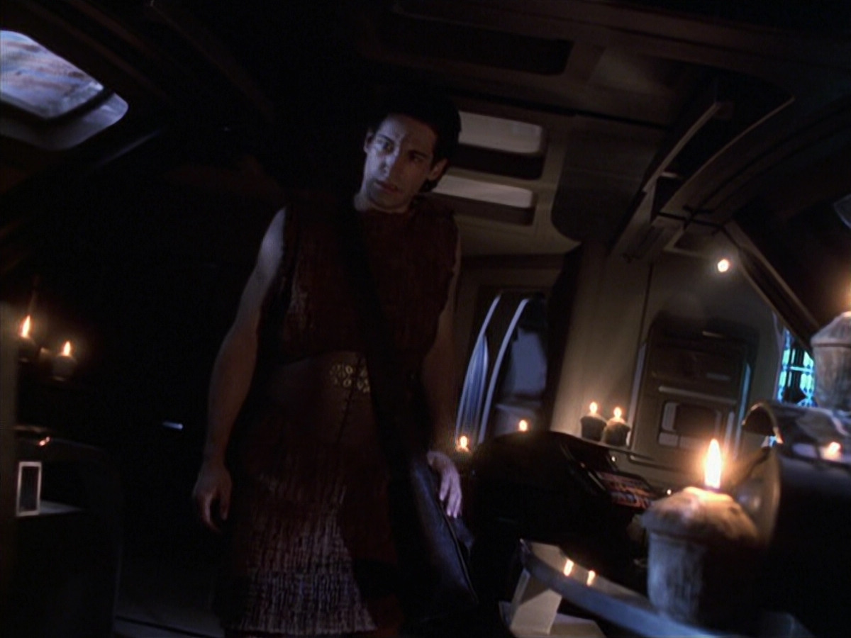 extant_StarTrek_VOY_6x22-Muse_00288.jpg