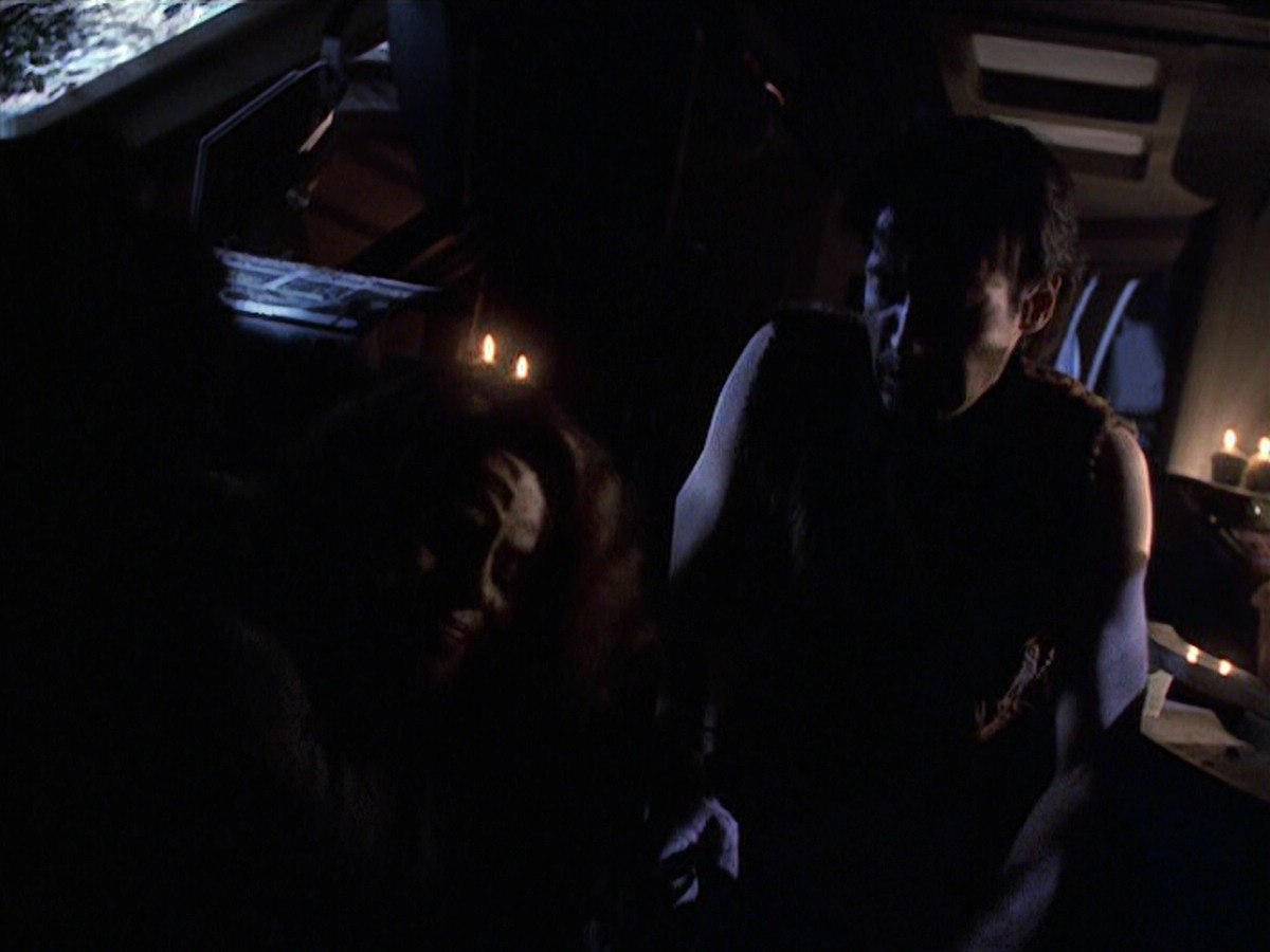 extant_StarTrek_VOY_6x22-Muse_00300.jpg