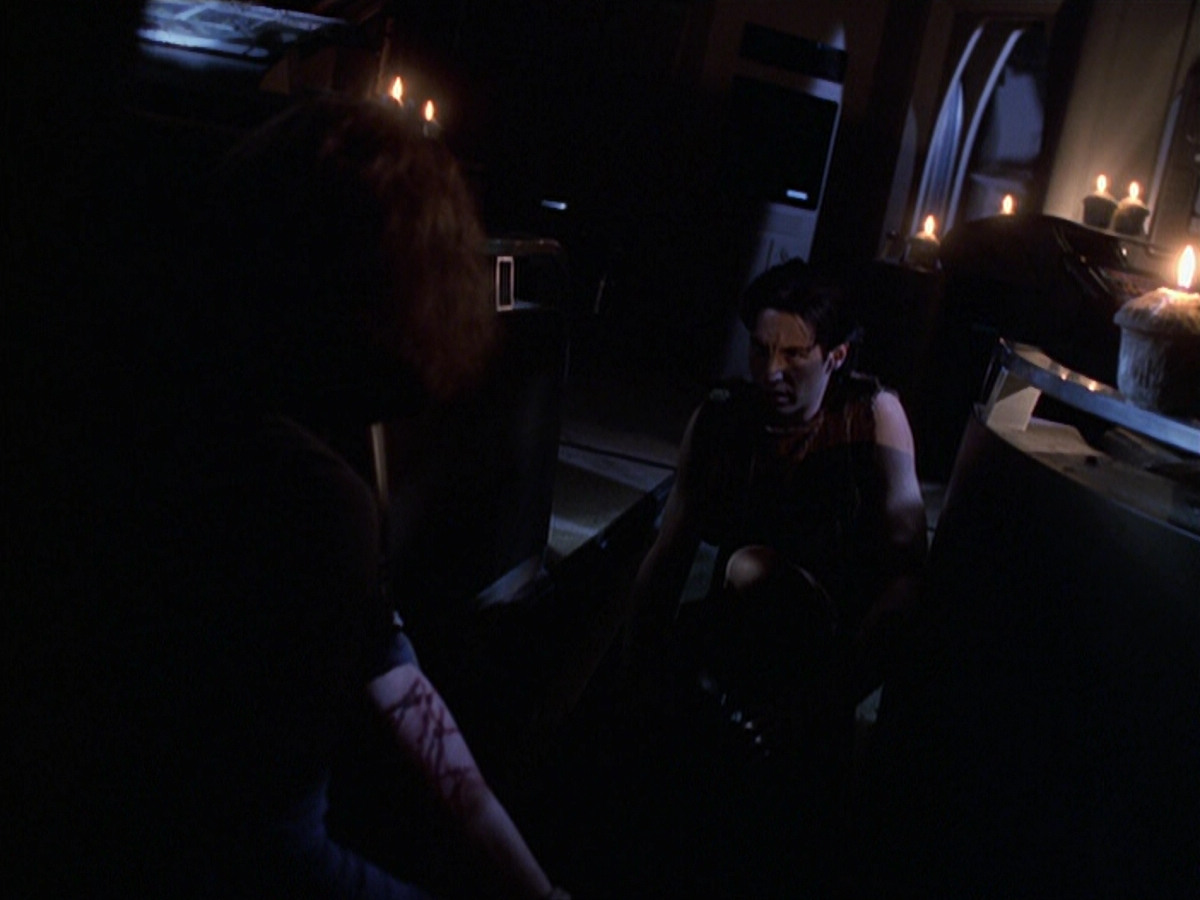 extant_StarTrek_VOY_6x22-Muse_00472.jpg