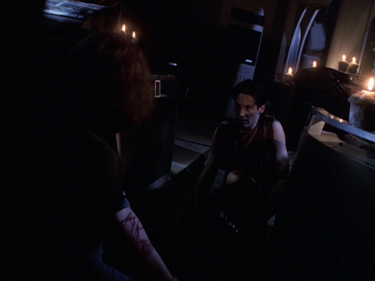 extant_StarTrek_VOY_6x22-Muse_00473.jpg