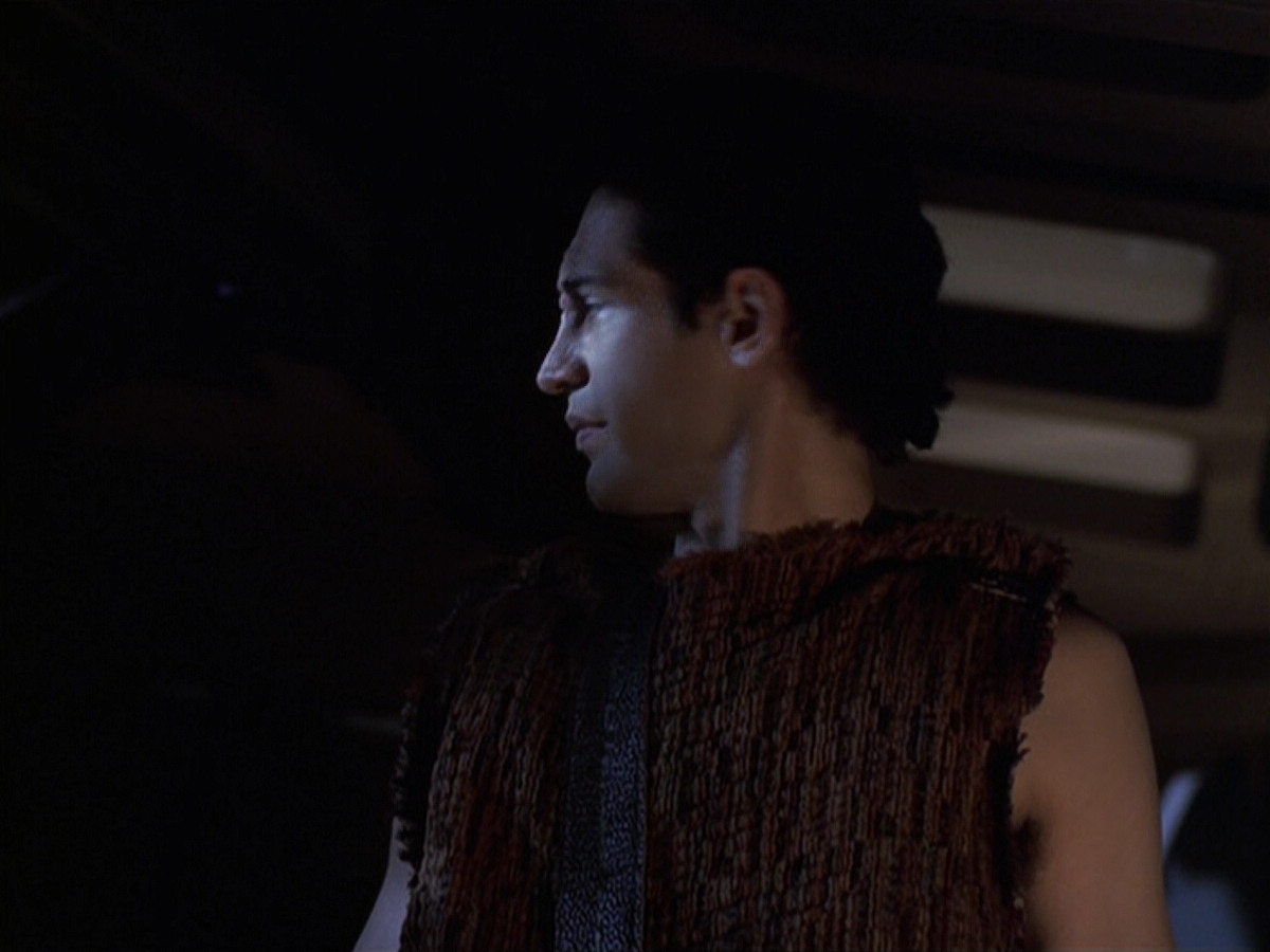 extant_StarTrek_VOY_6x22-Muse_00527.jpg