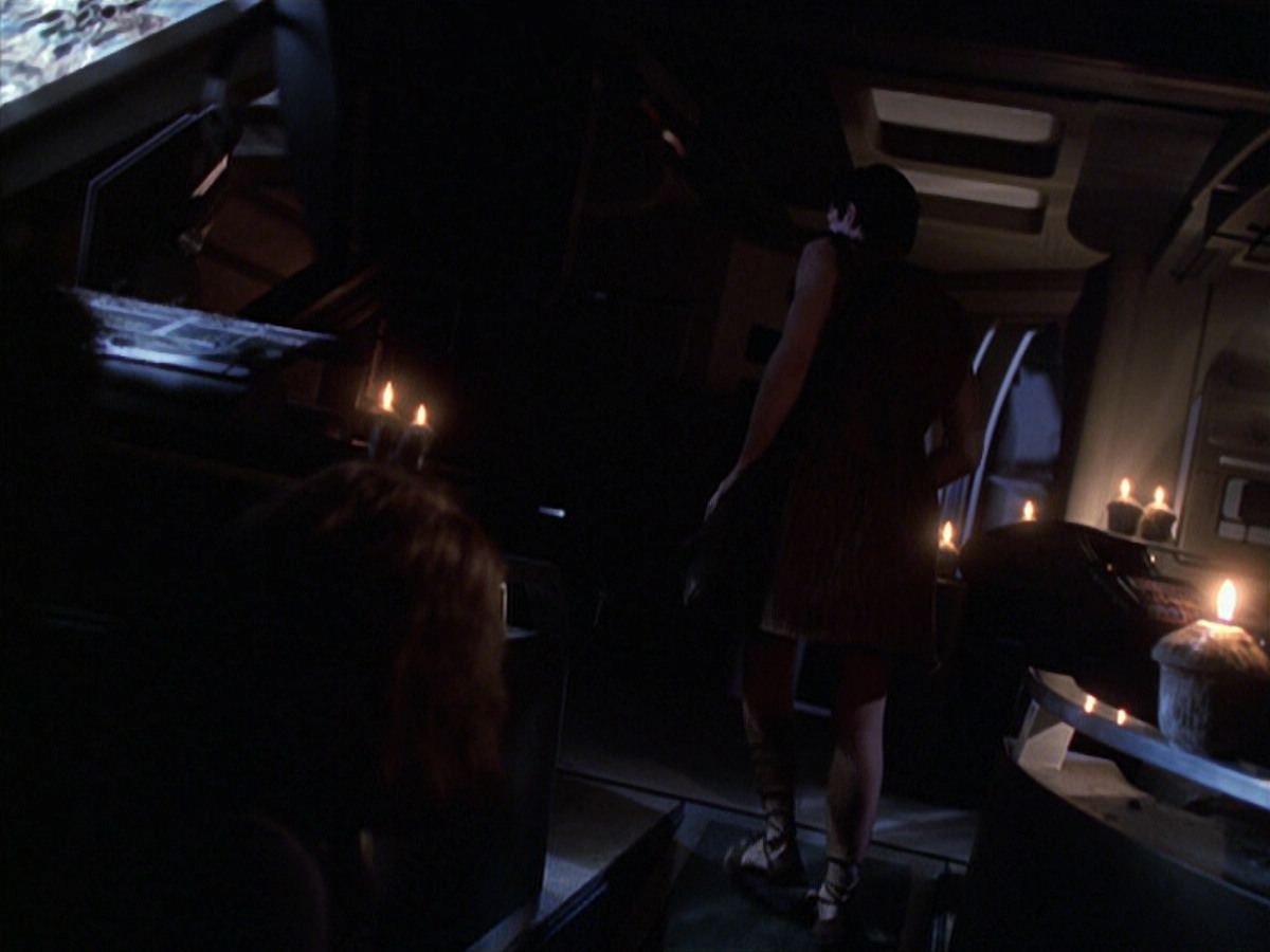 extant_StarTrek_VOY_6x22-Muse_00537.jpg