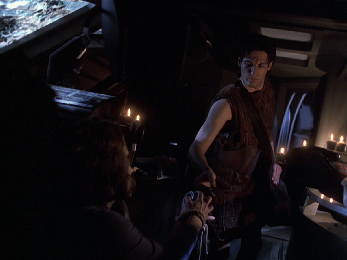 extant_StarTrek_VOY_6x22-Muse_00562.jpg