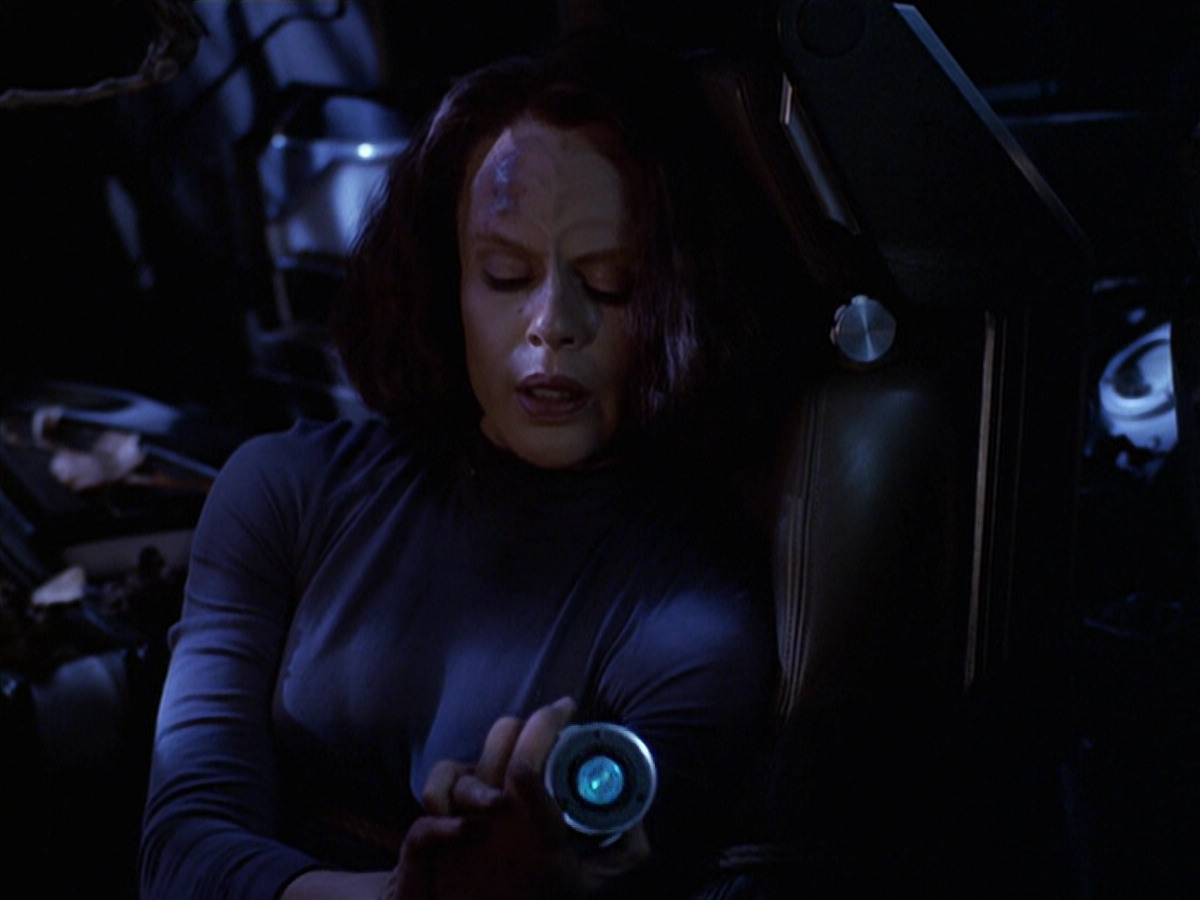 extant_StarTrek_VOY_6x22-Muse_00564.jpg