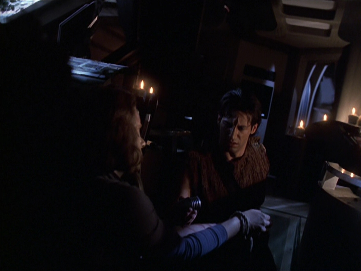 extant_StarTrek_VOY_6x22-Muse_00587.jpg