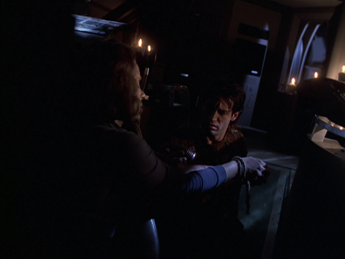 extant_StarTrek_VOY_6x22-Muse_00589.jpg