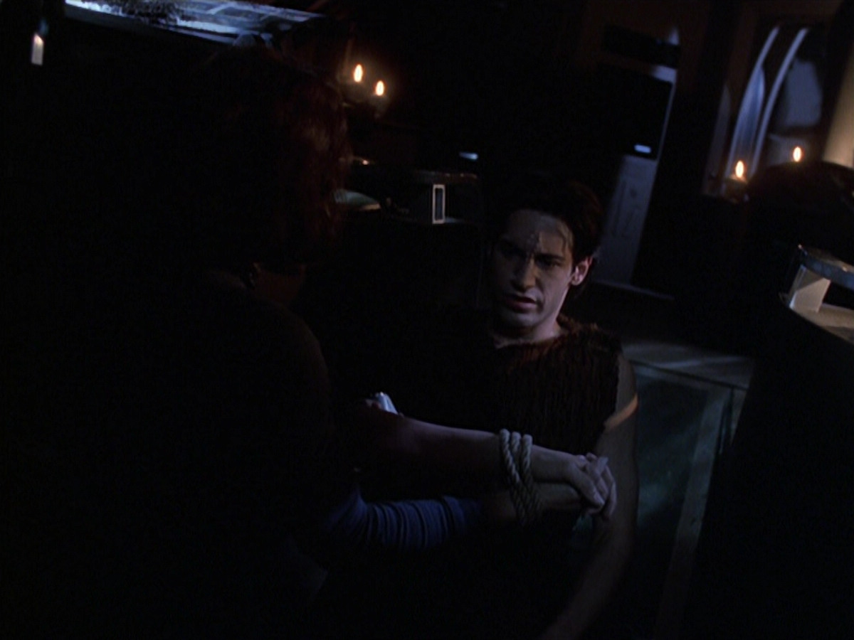 extant_StarTrek_VOY_6x22-Muse_00611.jpg