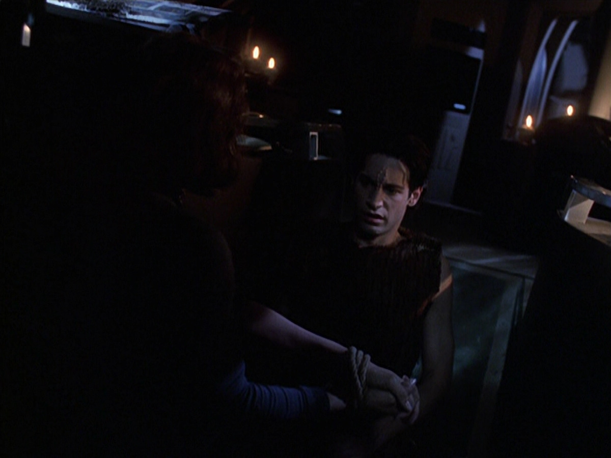extant_StarTrek_VOY_6x22-Muse_00614.jpg