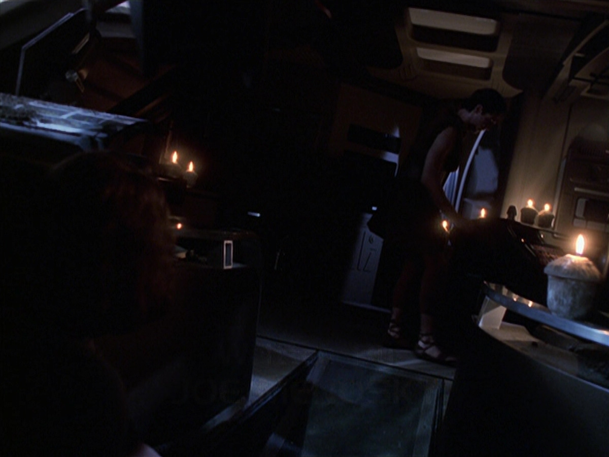 extant_StarTrek_VOY_6x22-Muse_00661.jpg