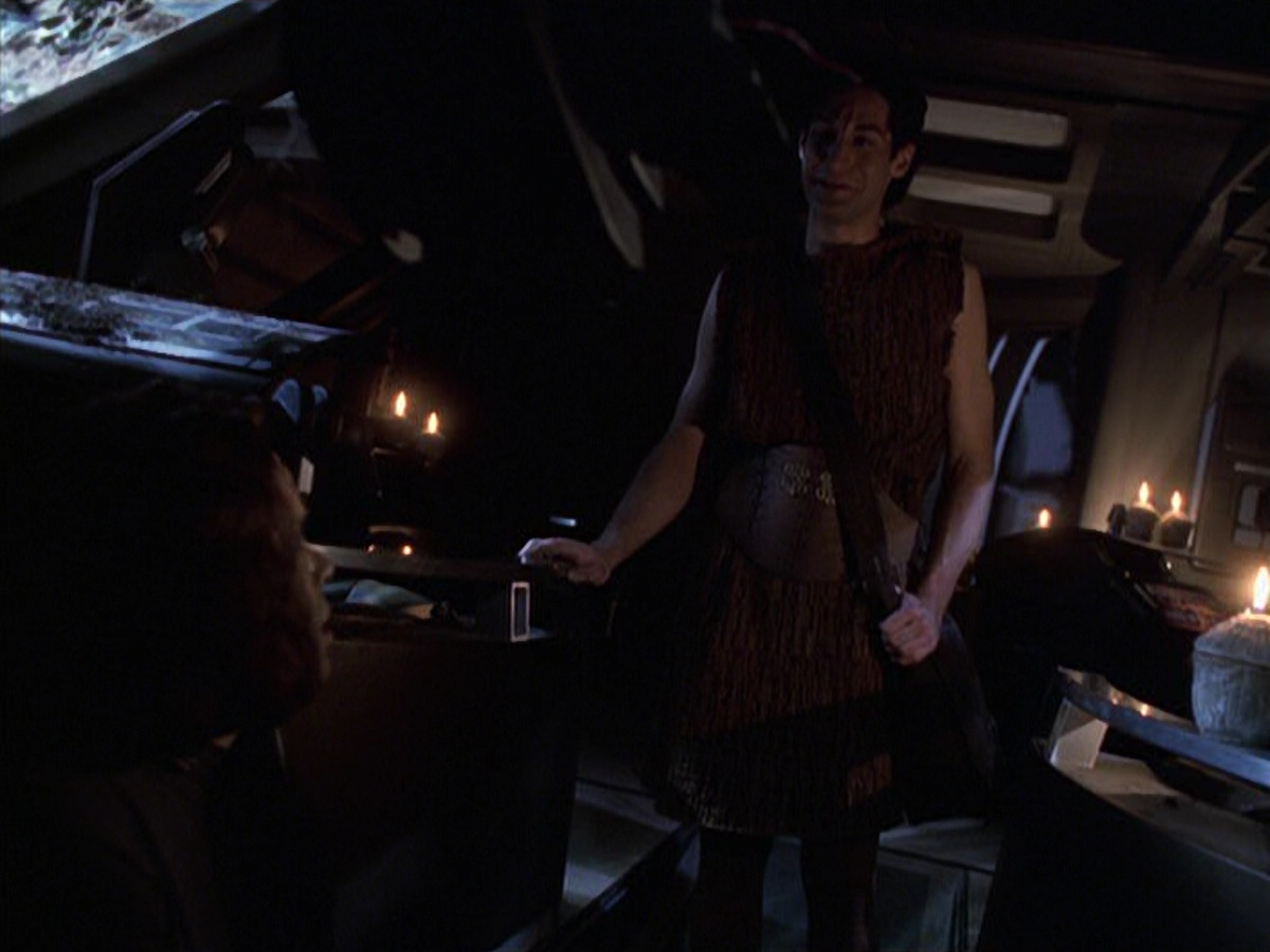extant_StarTrek_VOY_6x22-Muse_00707.jpg